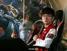 包含Uzi连续七场比赛得分超过回归赛场，德国队挑战极限！的词条