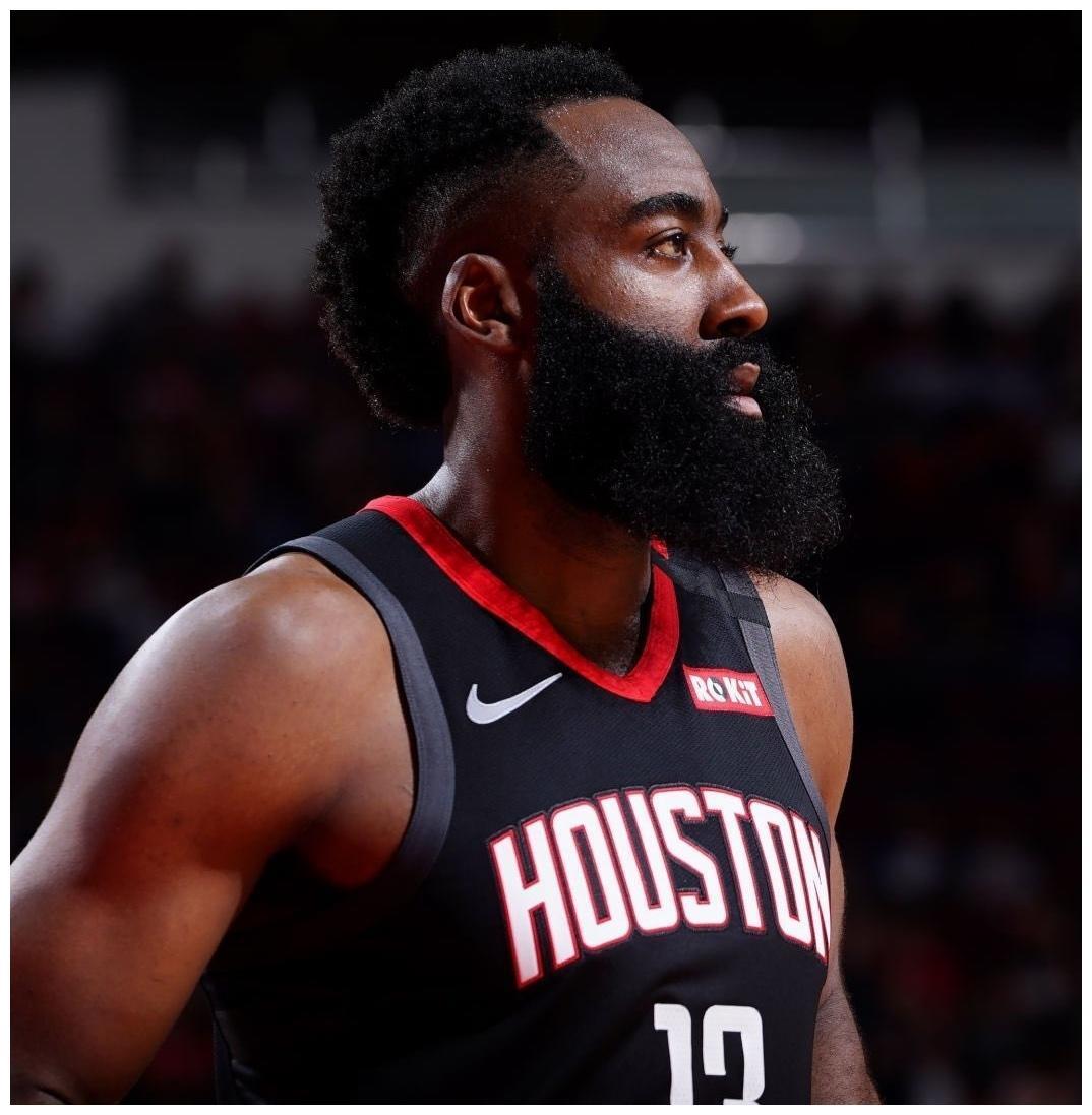 关于哈登回归赛场,惊险取胜首场状态亮眼,掘金观众沸腾!的信息