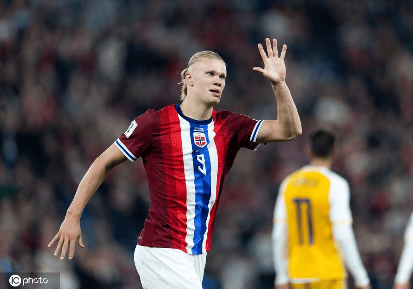 关于哈兰德迎来五赛季高光表现，DWG球迷沸腾！的信息